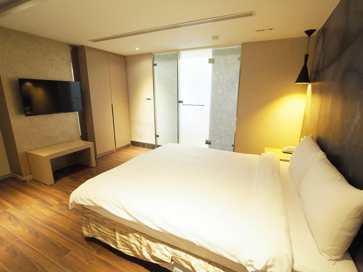 Kailan Hotel Toucheng Exteriör bild