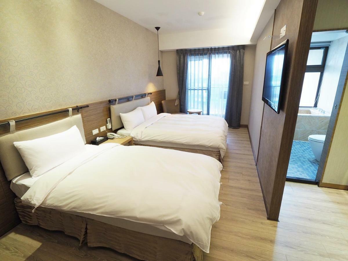 Kailan Hotel Toucheng Exteriör bild