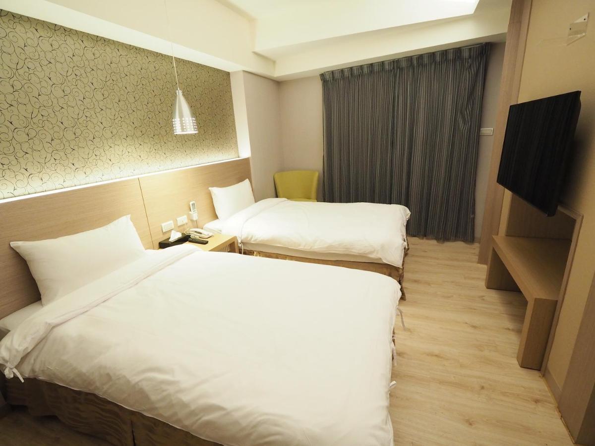 Kailan Hotel Toucheng Exteriör bild